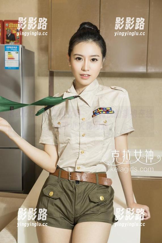 KelaGirls克拉女神 - 看何悦的旗袍在线，心中小火花闪烁。