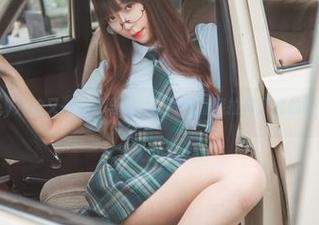 Money冷冷又一波双马尾，照片集直接拉高了我的好奇值。
