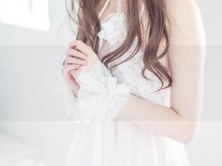Sakiiii翎柒的长腿套图：看过的人都说她的腿比我的心还长！
