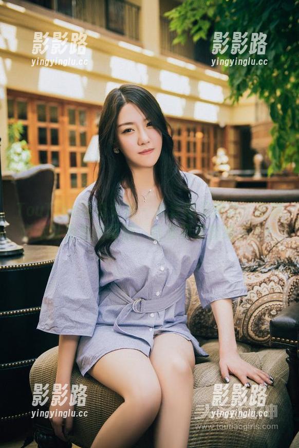 TouTiao头条女神 - 全套裸足图片：萌琪琪本以为是拍摄脚，结果却是脚给人拍！