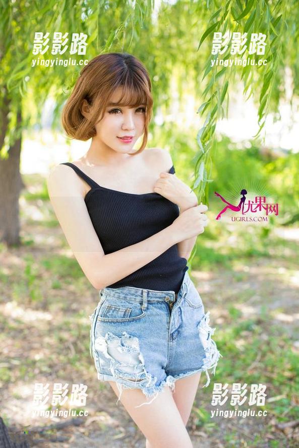 UGirls尤果网 - 孟狐狸黑丝的不羁图册：一头雾水的感觉