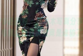 XIAOYU语画界 - 冯木木写真分享中，旗袍与黑丝的对决究竟是谁输了？