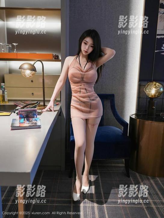 Xiuren秀人网 - 七七kiko的校服特供，偶尔一摆，仿佛又回到暑假追逐的日子！