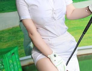 Xiuren秀人网 - 暧昧的白裙：在线合集，婠婠么漫步在画布上，都是她的“倩影”。