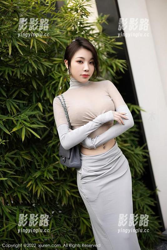 Xiuren秀人网 - 在线写真那么清晰，木子nana却选择了“透明”的路线。