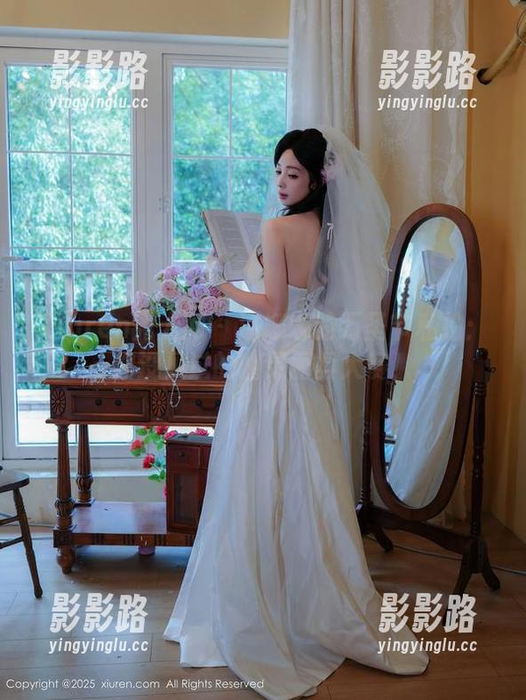 Xiuren秀人网 - 沐娜娜的万圣节私拍：你没见过的幽灵面具大赛！