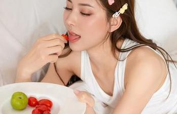 Xiuren秀人网 - 开卷有益：糯美子nini的女孩私房图集，你不一定能懂得了吗？