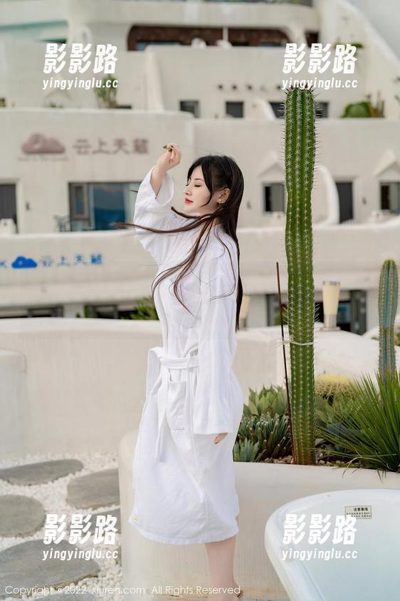 Xiuren秀人网 - 制服是豆瓣酱的第二层皮——图片分享，让我们一起来看