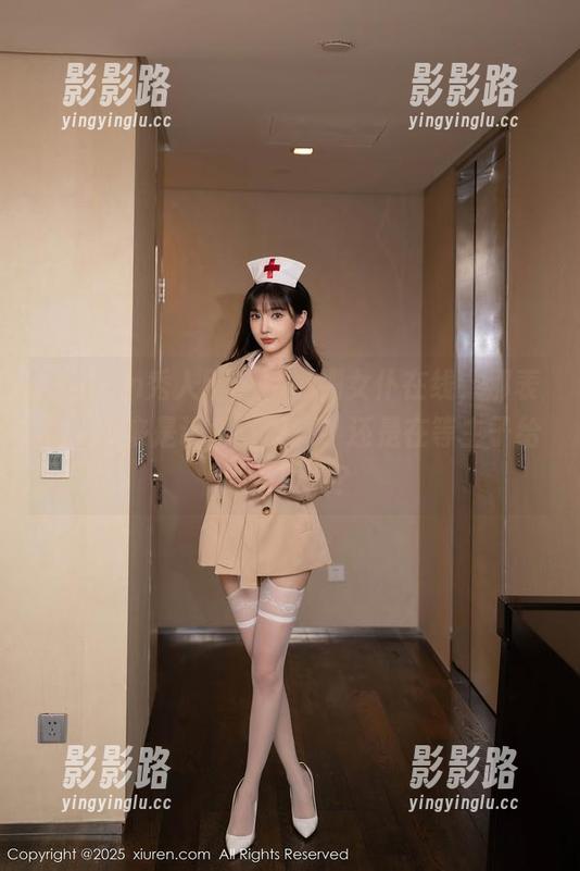 Xiuren秀人网-韩姗姗 Xiuren秀人网 - 韩姗姗女仆在线,那表情看起来是认真在做事,还是在等主子给她点赞呢?