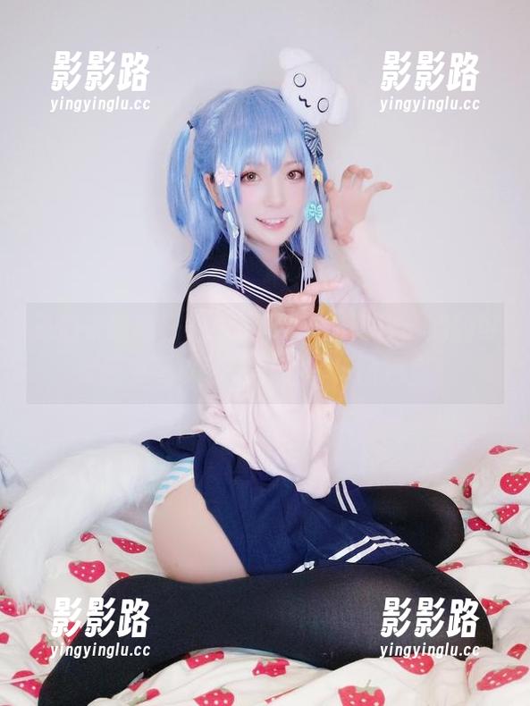 我们来瞧瞧，Yuki亭带来的阿梓，她的可爱原来可以装进整个写真图包里！