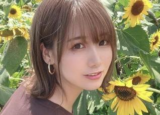 けん研(けんけん)的短裙风格真难以抗拒，原图里的每个角度都像在跟我对话！