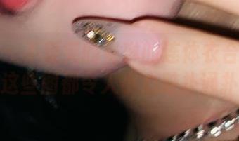 微密圈 - 不爱笑的赛琳的连体衣合集：每次翻到这些图都令人小心脏扑通扑通的！