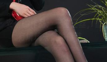 丽柜 - 安娜的作品：三生三丝，盲猜一定有填坑未果的情节。