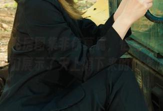 丽柜 - 私房图集非你莫属，怡萱的丽柜给我们展示了天上掉下来的仙女。