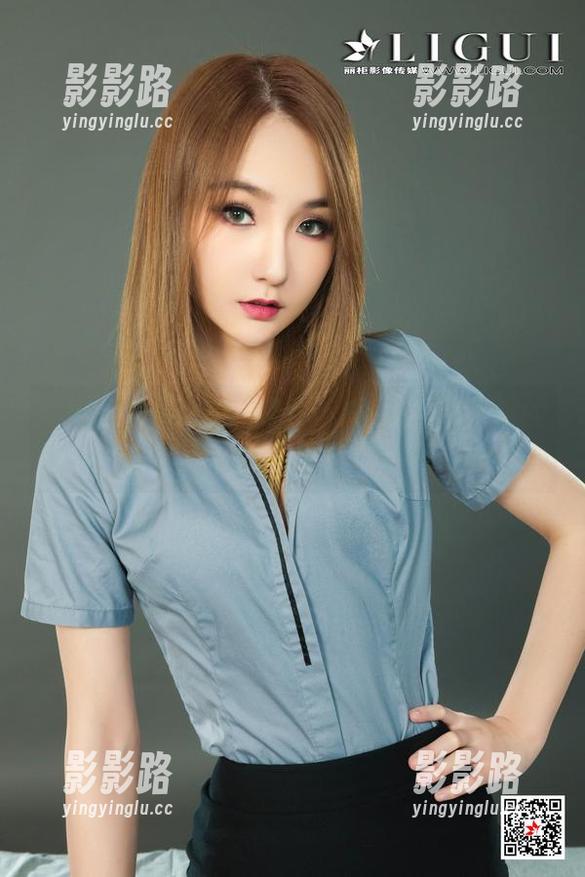 丽柜 - 文静的私拍系列：职女不为人知的微小细节