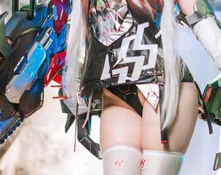说是户外写真，其实不过是九言从不咕咕的自拍集？机位也是一门艺术。