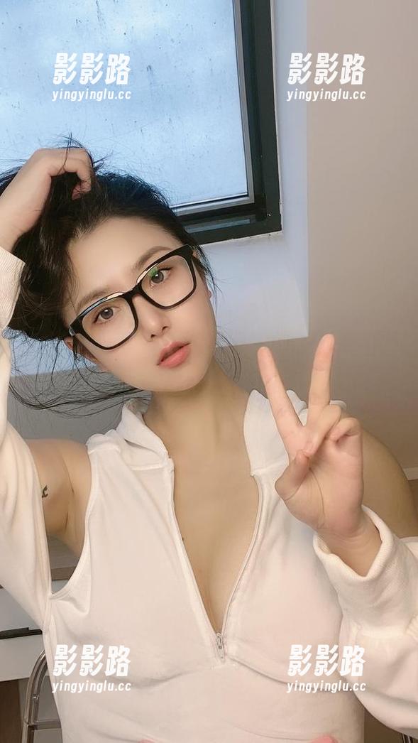 微密圈 - 高清惊艳，俏妞qiaoniu66比基尼套图，感觉火辣辣的嗨翻了！