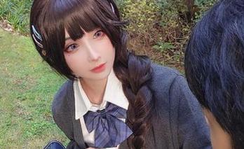 精选！凉凉子的比基尼写真，西瓜和沙滩的伴侣