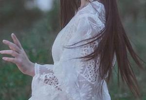 南桃Momoko的cos眼镜套图，难道我真的要开始考虑戴眼镜了？