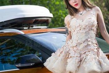 头条女神 - 图包现身，水手服下的陈亦菲，这诱惑绝不是海风