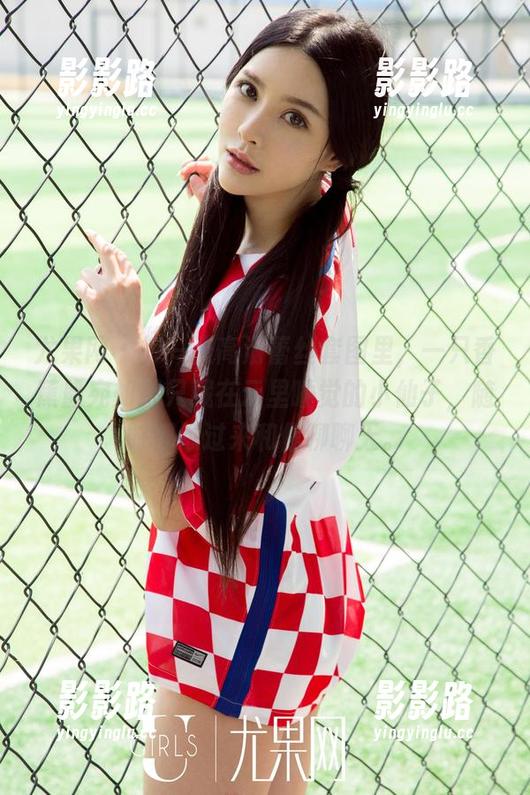 尤果网 - 每一张高清蕾丝套图里，一只香蕉船宛如那只藏在云里睡觉的小仙子，随时都想过来和你聊聊天。