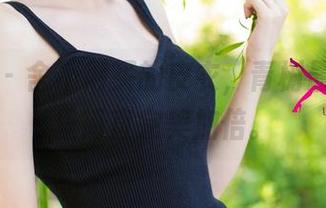 尤果网 - 舍不得买的皮衣，青树最新图册里简直完美加倍。