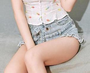 尤蜜荟 - 让人想一口喝掉的高清写真——致奶茶Emily味女孩