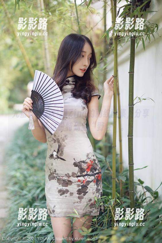 尤蜜荟 - 战姝羽Zina的豹纹图集，分享一下这份特别的“野性”。