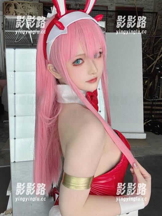 屿鱼 眉眼如画,屿鱼礼服里的高清壁纸,快来围观!