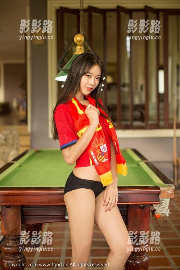 推女神 - 黄梦羡的圣诞全套图片，画面里有种说不出的火花