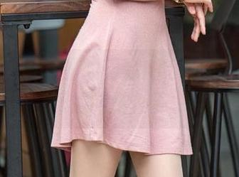 推女郎 - 图集里的田芯娜，居然能把天台玩得这么俏皮。