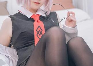 是本末末的黑色写真合集，看完你的审美得升级了吧？