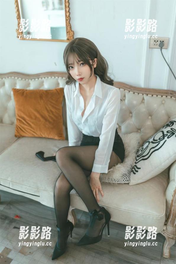 精灵女王降临，杏仁曲奇图集里的黑兽，太迷人了，无法自拔！！