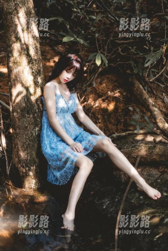 花样套装PK，桜桃喵的写真集下载来袭，看哪款更撩！