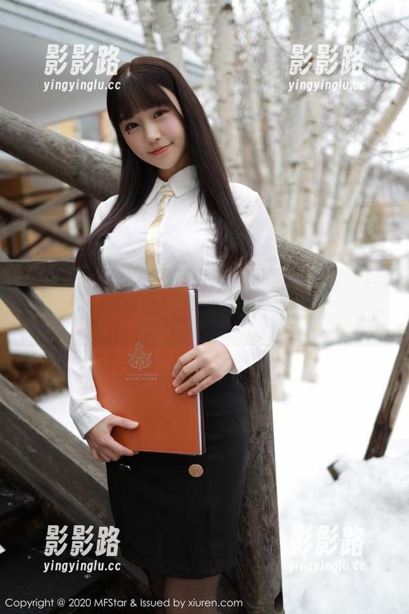 模范学院-许诺Sabrina 模范学院 - 许诺Sabrina的旗袍透着一种优雅,点开原图,反正下载也不费劲。