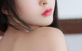 清水由乃的御姐气场全开，COS图集让人见识到不同的精彩
