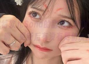 我发现特软儿Sona的甜心，原图天真无邪，啊，更新后有没有更俏皮的？