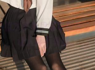 看！这波祖木子私房写真制服攻势，实在让人目不转睛。