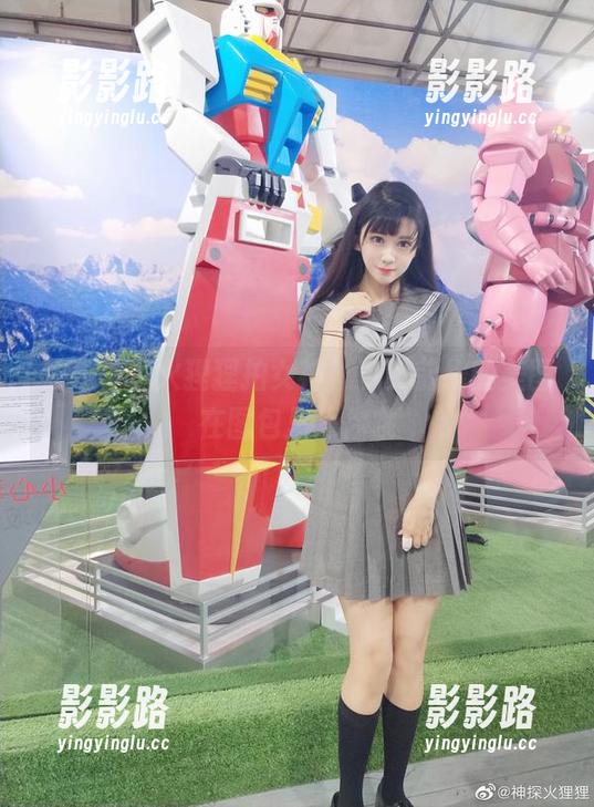 如果神探火狸狸拍女神，少女前线的美图在图包里等你哦