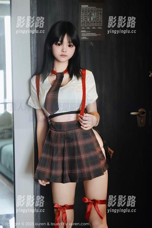 秀人网 - 精选唐翩翩的裤里丝：裤子和灵魂的碰撞，太有画面感了吧！