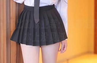 秀人网 - 娜比的职业装：这些定制…我基本上没见过。