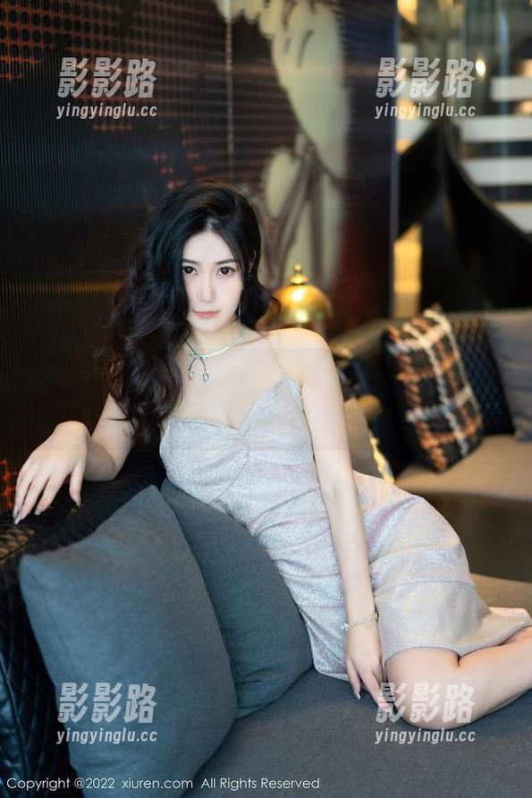 秀人网 - 看，看孔一红的御姐写真，原图里的她真让人停不下来。