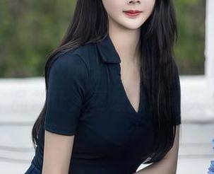 秀人网 - 在这校园里，晓梦may的全套作品却让人更想抬头看天