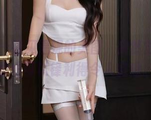 秀人网 - 看见温妮的美图，突然觉得，温柔也可以锋利得令人窒息。