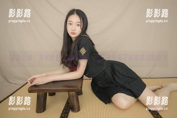 紧急企划 - 龙崎聆音与她的美脚，无圣光照亮了所有路过的目光