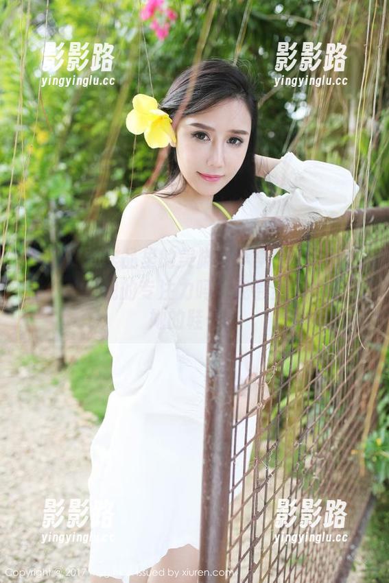 美媛馆 - 作品里的美脚，李李七七喜喜你是在考验我的专注力吗？我甚至开始想象她的鞋子。