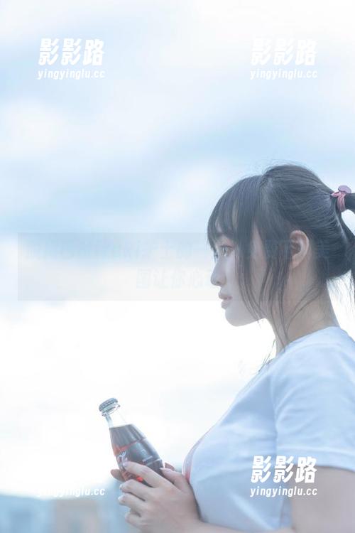脱尾巴Mizuki护士的一天，免费下载美图让你心动