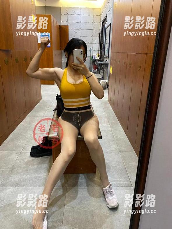 微密圈 - 一堆美图到手，快把若若老师的专场系列下载放在你的微信朋友圈上吧！