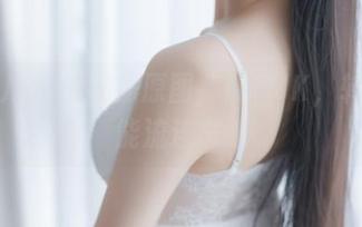萌芽儿o0的私房原图，樱花JK，转眼就能流连忘返