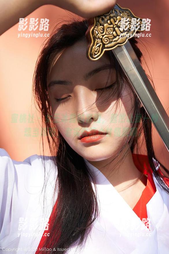 蜜桃社-冰露 蜜桃社 - 女王冰露的套图,居然让我一秒想当跟班,老实说我心甘情愿啊。